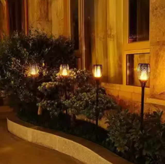 Solar Flame Spike Light (2 Pack)